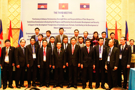 National Assemblies of Vietnam, Laos, Cambodia enhance cooperation