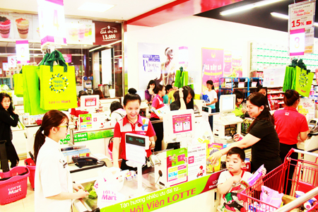 Many promotions at Lotte Mart