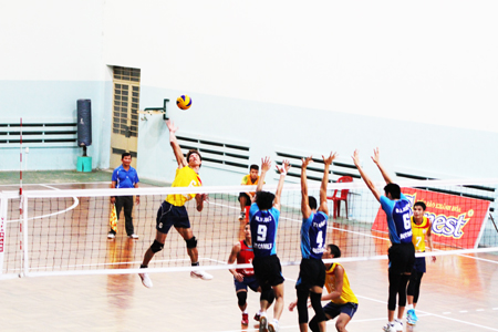 Khanh Hoa's volleyball teams to join Sanatech Ben Tre Cup