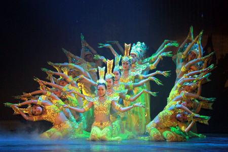 Hallmark of Vietnamese culture reflected through program of A Chau Folk Arts Theatre