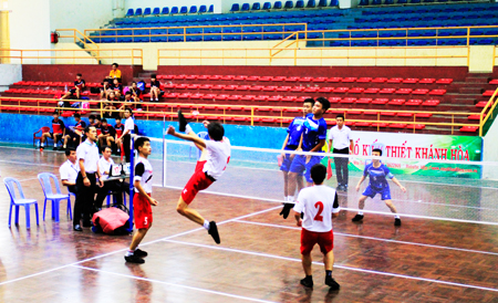 National Shuttlecock Team Championship kicks off in Nha Trang