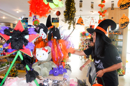Abundant products for Halloween available in Nha Trang