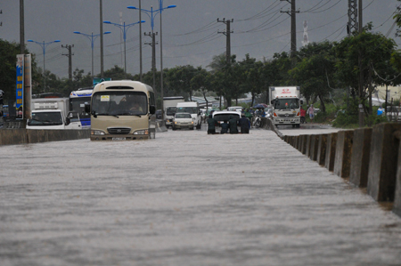 Heavy rain and flood warnings in Khanh Hoa