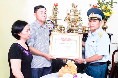 Posthumous honour for Martyr Sublieutenant Pham Duc Trung