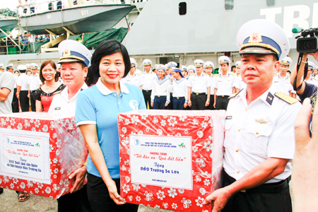 New Year gifts for Spratly Islands