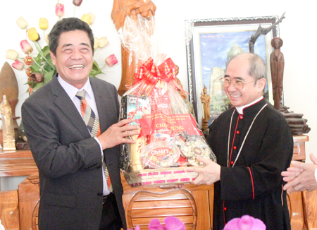 Christmas greetings 2016 to Nha Trang Bishop's Cathedra