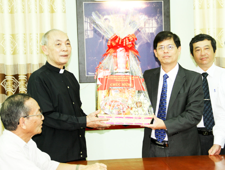 Christmas greetings to the Bishop and Catholic Priest