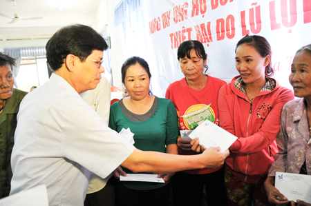 VND197m flood relief given