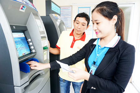 Banks prepare measures to satisfy rising card payment demand