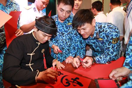 Scholar writing calligraphy for soldiers.