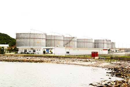 Van Phong Economic Zone: More ways to draw investment