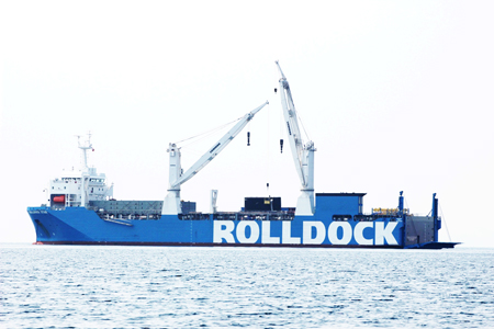 Submarine 87 Ba Ria-Vung Tau enters Cam Ranh Port