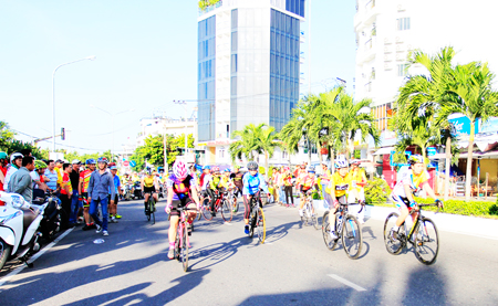 Bike race, one of movement sports activity which strongly develops in Khanh Hoa. 