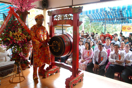 2017 Am Chua Festival opens