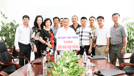 Nha Trang Golf Association donates VND200m to Mental Hospital