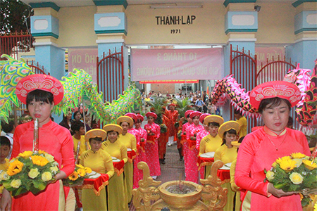 Offering procession