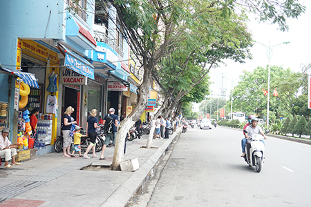 Towards building sample routes for transportation safety