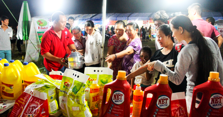 Market days of Vietnamese products in rural areas