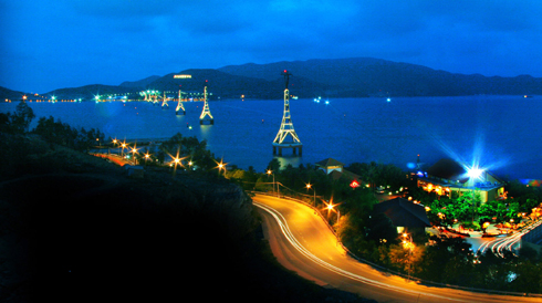 Cable car route from Nha Trang City to Hon Tre Island.