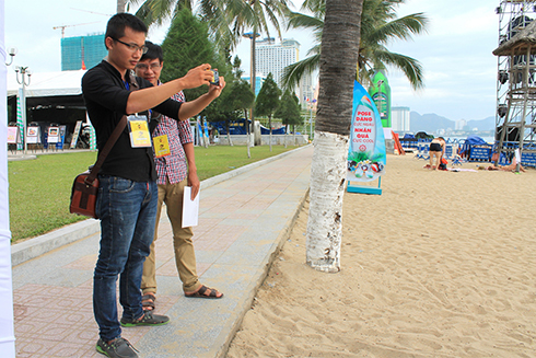 A team filming Nha Trang beach.