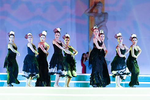 Flamenco dance of artists from Spain.