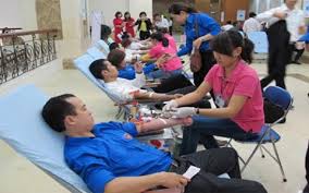 300 join blood donation day