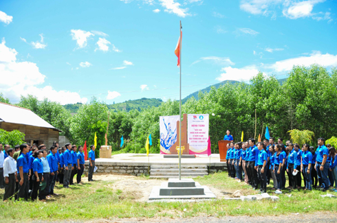 Youth Union members attending ceremony in Hon Du Base. 