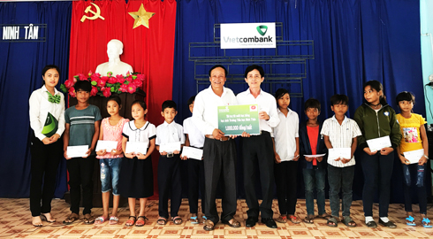 20 scholarships offered to ethnic minority pupils