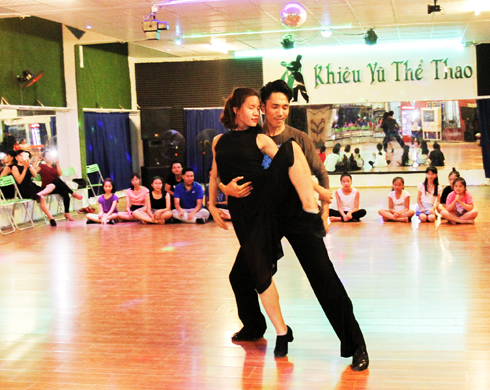 Khanh Hoa's dancesport starts flourishing