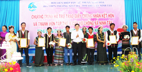 Mass wedding ceremony celebrated for 6 ethnic minority couples