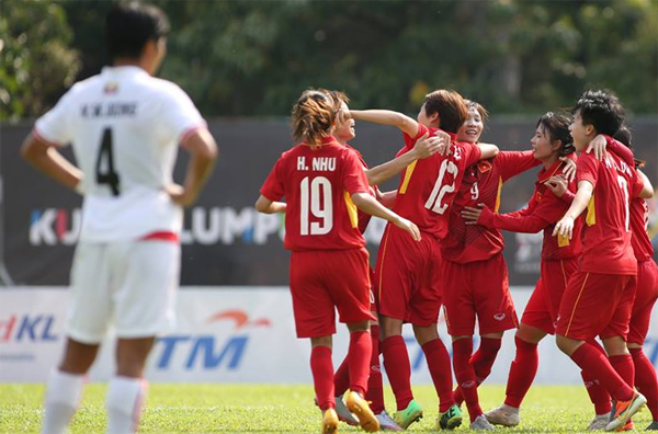 Vietnamese female football team defeats Myanmar 3-1