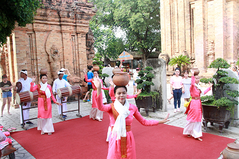 Cham dance at Ponagar Temple