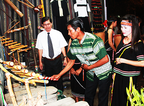 Traditional musical instruments of ethnic groups displayed at 2017 Cultural Festival of Vietnamese Ethnic Communities in Khanh Hoa