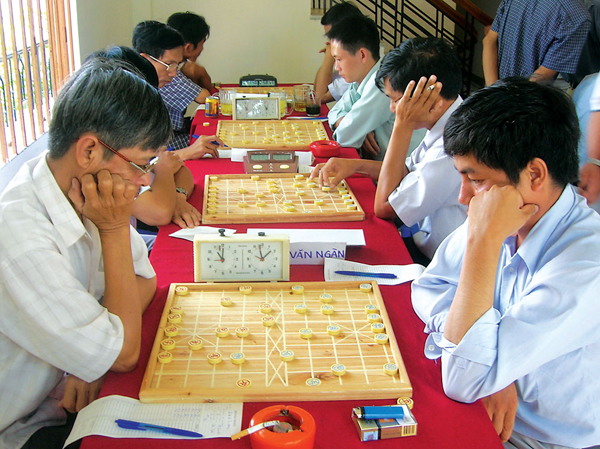 30 players play Chinese chess competition of Khanh Hoa