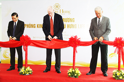 Phu Hung Life opens office in Nha Trang
