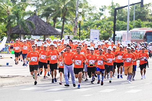 20th anniversary of Vietnam Internet marked with running tournament in Nha Trang