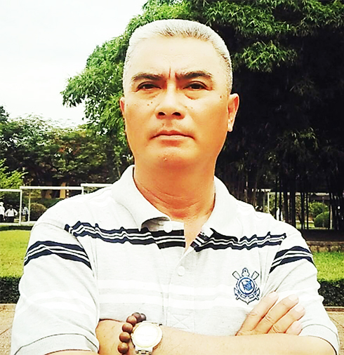 A person dedicating himself to Raglai culture