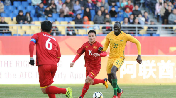 Quang Hai in number 19 jersey (Photo: AFC)