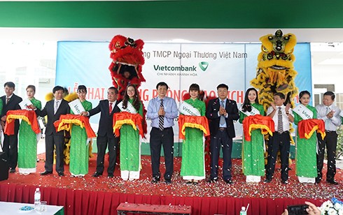 Vietcombank Khanh Hoa opens transaction office in Van Ninh District
