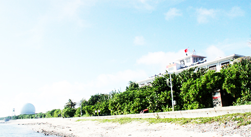 Lush green on Namyit Island