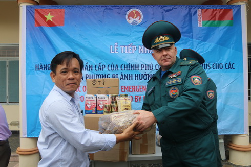 Belarus hands relief over to typhoon-hit residents