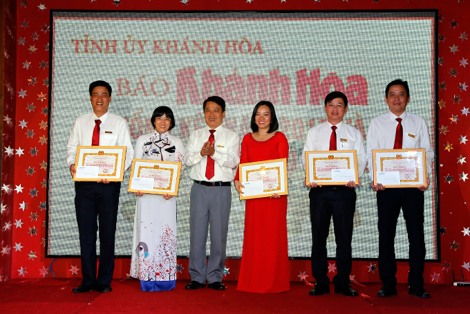 Khanh Hoa Newspaper publishes 300 issues in 2017