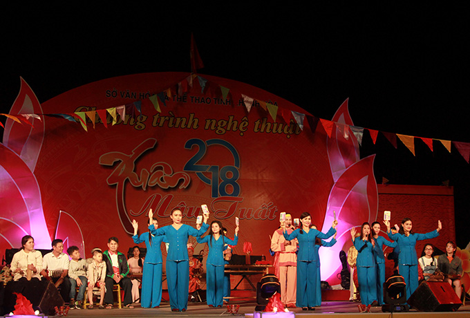 Khanh Hoa Provincial Traditional Arts Theatre performing Bài Chòi, a unique folk art of the south central of Vietnam