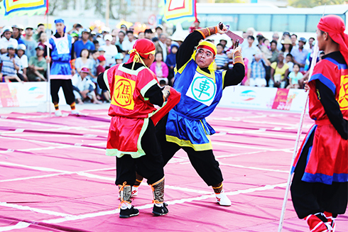 Human chess competition on Lunar New Year