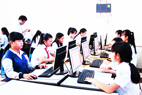 Community funding needed for investing in computing facilities at school