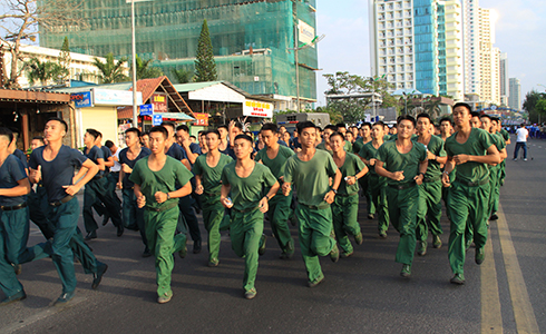 Armed forces in Nha Trang join Olympic Running Day