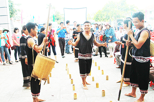 A folk game played at Vietnamese Ethnic Groups’ Cultural Day