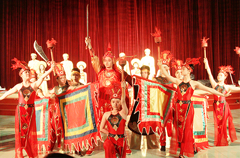 Hai Dang Song and Dance Troop practicing for music program