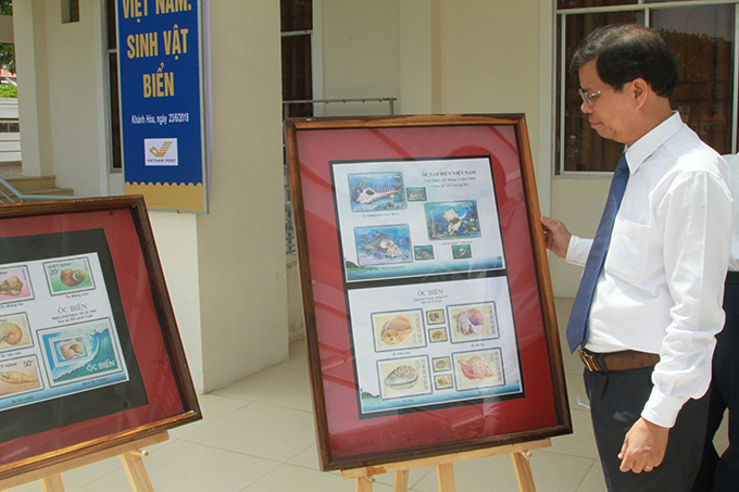 Special stamps of Vietnam's sea and islands issued