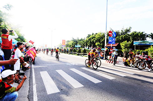 Amateur Cycling Race, useful playground for non-professional cyclists in Khanh Hoa
